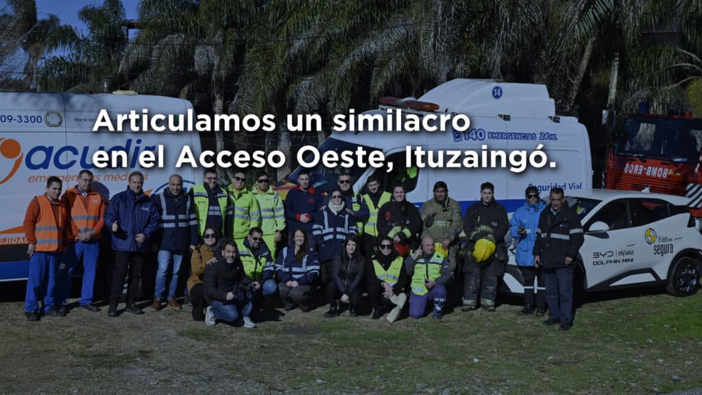 Simulacro de emergencia vial con vehículo eléctrico